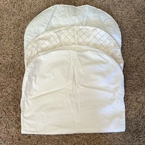 Halo Bassinest- 2 sheets & 1 waterproof mattress pad